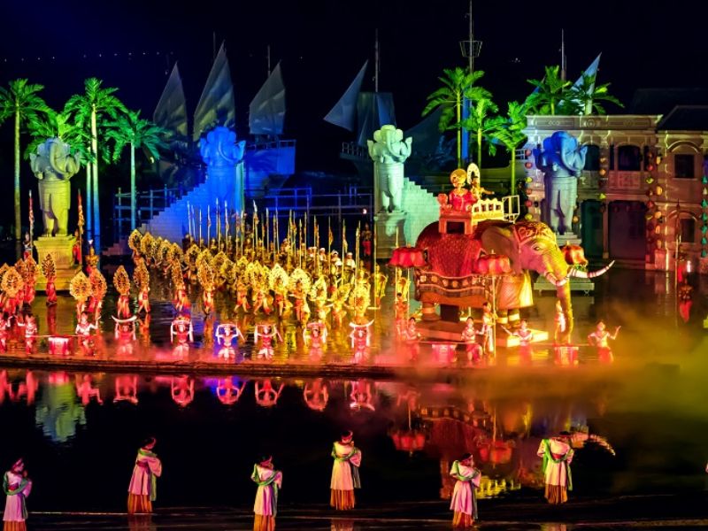 Act 2: The royal wedding of Princess Huyen Tran and the Cham king