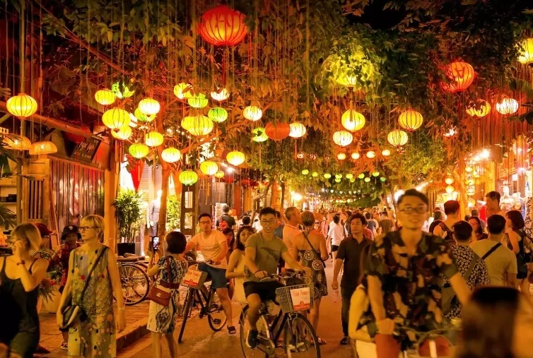 Colorful lanterns in Hoi An Ancient Town