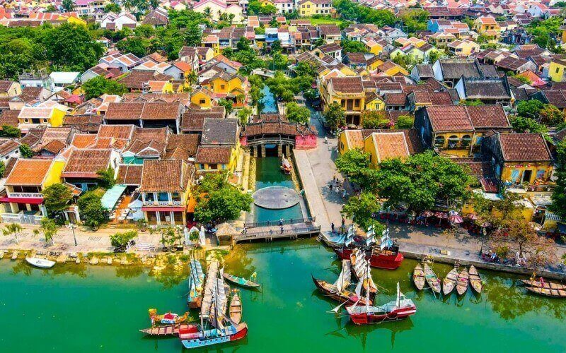 Self-guided travel to Hoi An is becoming a new trend among young people.