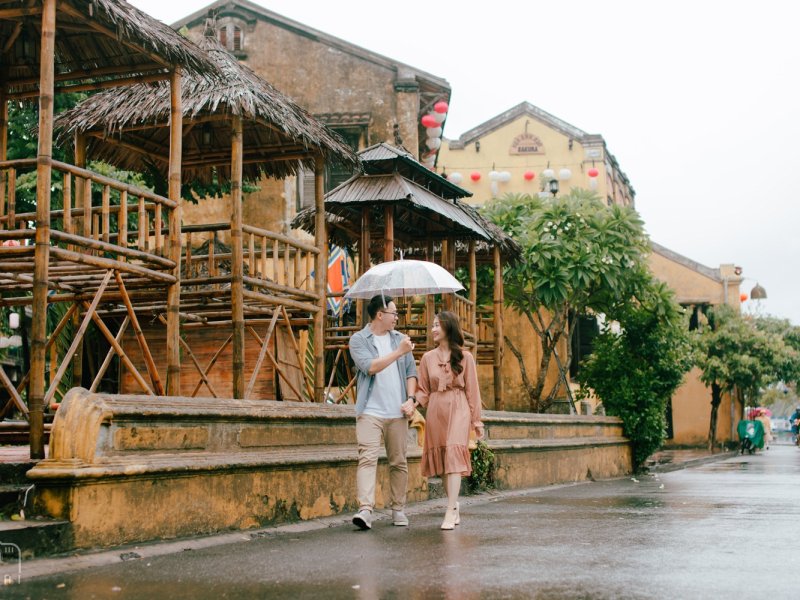 Gợi ý trang phục ngày cho các cặp đôi