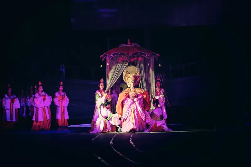 Màn “Đám Cưới" - tái hiện hình ảnh nàng công chúa Trần triều, người đã mang đến hòa bình cho Đại Việt