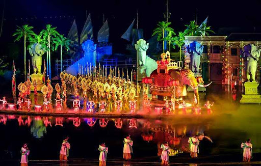 Di tích văn hóa Chăm Pa tại Hội An là nguồn cảm hứng cho màn diễn