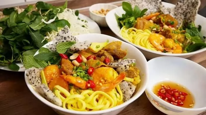 Mì Quảng - món ngon Hội An bắt nguồn từ hạt lúa mì của người dân du mục Tân Cương