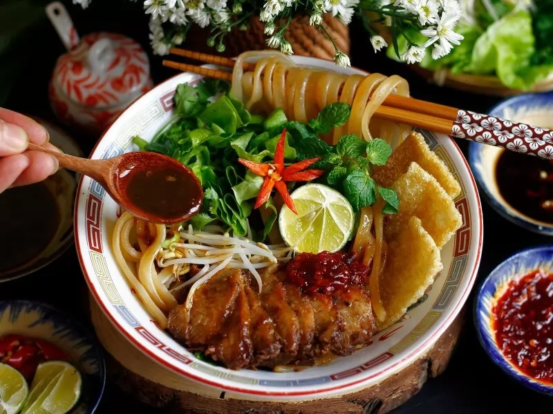 Thưởng thức đặc sản cao lầu Hội An