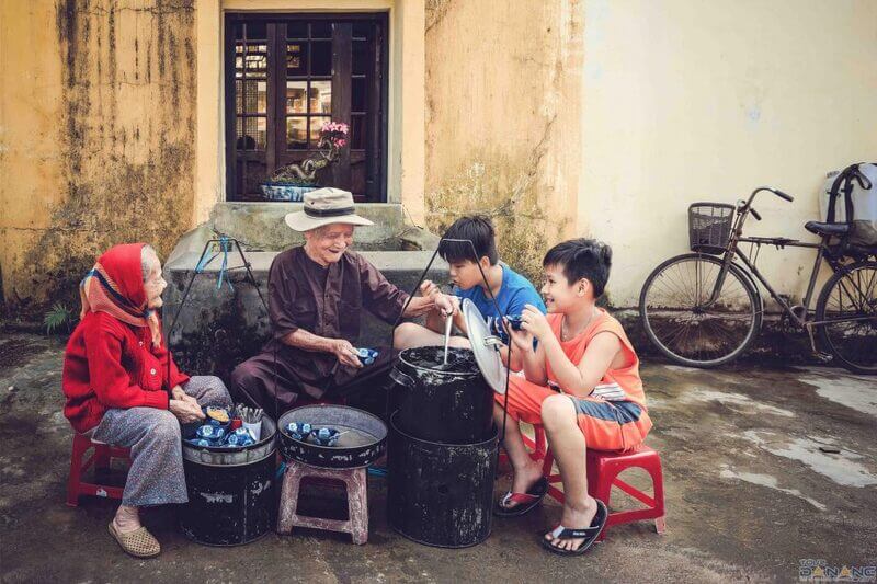Mr. Thieu's black sesame tea in Hoi An