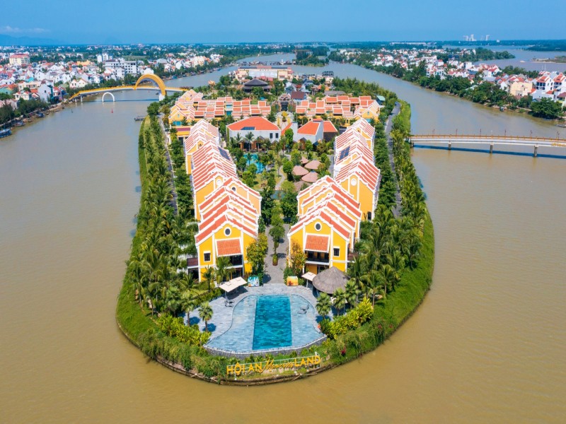 In practical Hoi An travel guide guide, Hoi An Memories Land is a must-visit destination